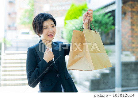 ビジネスウーマン　テイクアウト 105012014