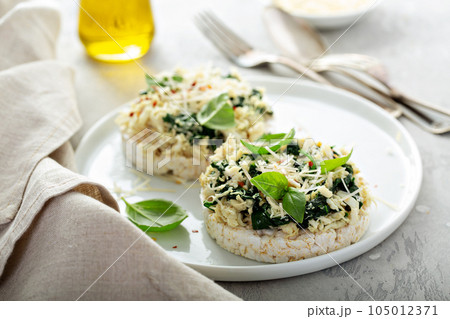 Open sandwiches with spinach and crab meat Open sandwiches with spinach and crab meat 105012371