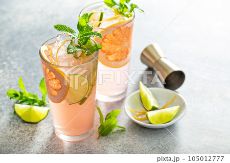Grapefruit and lime mojito Grapefruit and lime mojito 105012777