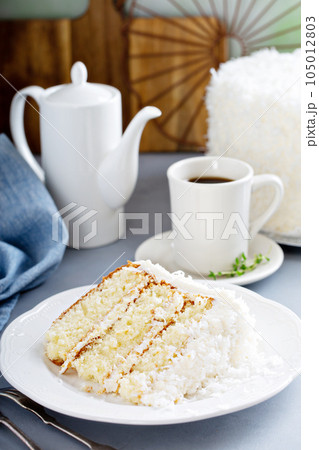 Coconut layer cake 105012803