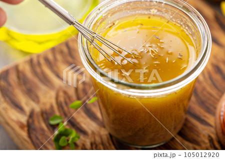 Homemade vinaigrette salad dressing 105012920