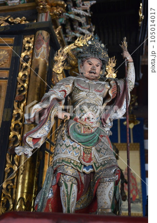 広目天の像(鹿王院・舎利殿(駄都殿)/京都市右京区嵯峨北堀町) 広目天の像(鹿王院・舎利殿(駄都殿)/京都市右京区嵯峨北堀町) 105014017