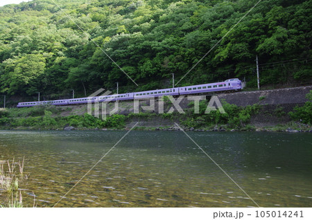 特急やくも号381系（スーパーやくも色） 伯備線 方谷付近 105014241