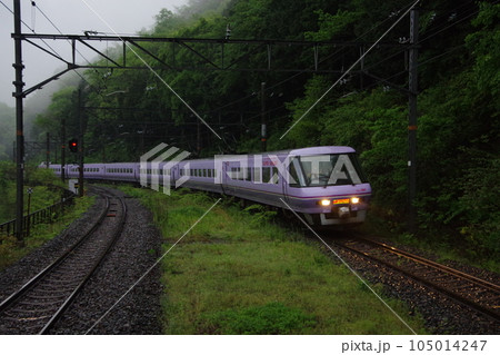 特急やくも号381系（スーパーやくも色） 伯備線 足立駅 105014247