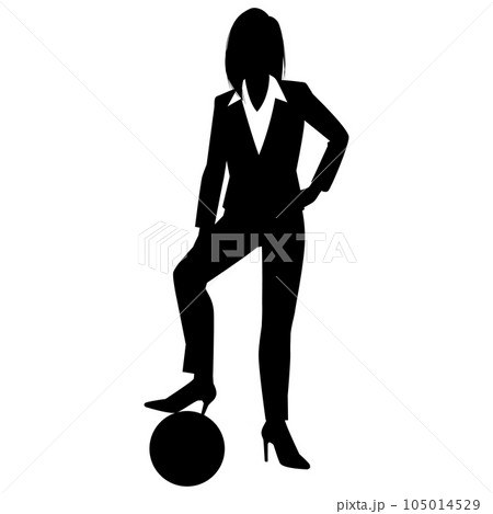 サッカーボールと女性ビジネスマン 105014529