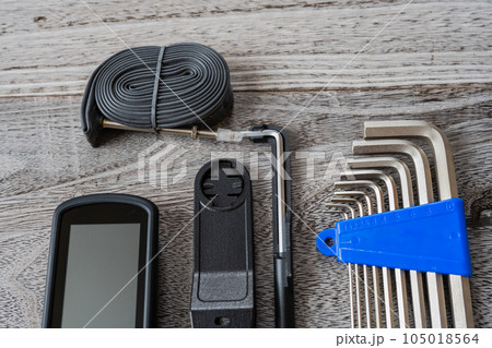 ロードバイク 自転車 メンテンナス工具イメージ素材 105018564