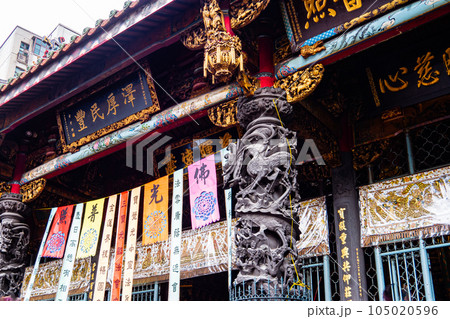 台湾のパワースポット 龍山寺 台湾のパワースポット 龍山寺 105020596