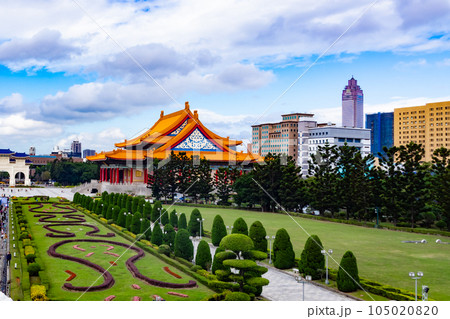 台湾旅行　中成記念堂の庭園 105020820