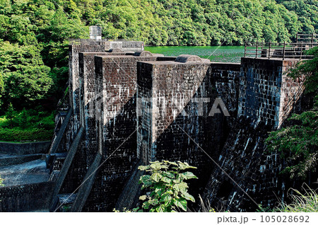 豊年池堰堤の景観 105028692