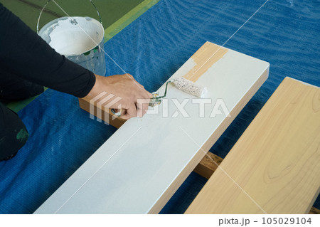木材塗装工事　作業状況02 105029104
