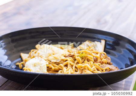海の家の美味しいソース焼きそば 海の家の美味しいソース焼きそば 105030992