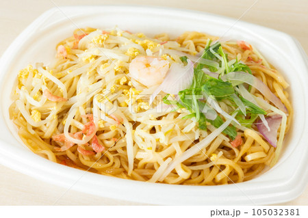 おいしいタイ料理のパッタイ おいしいタイ料理のパッタイ 105032381