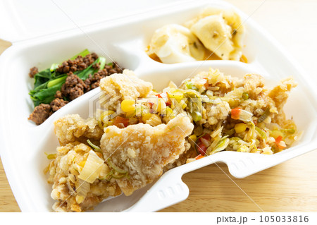 美味しい塩から揚げ弁当 105033816