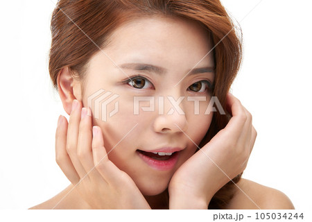 Beauty, a clean-skinned young woman Beauty, a clean-skinned young woman 105034244