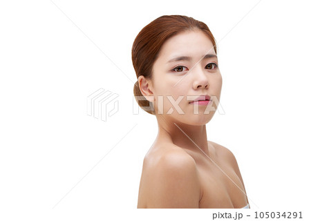 Beauty, a clean-skinned young woman 105034291