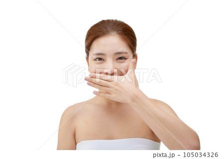 Beauty, a clean-skinned young woman 105034326