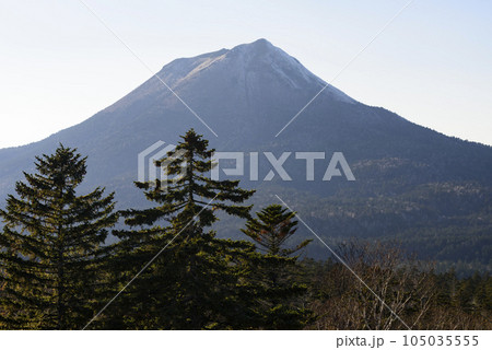 双湖台から見る雄阿寒岳 双湖台から見る雄阿寒岳 105035555