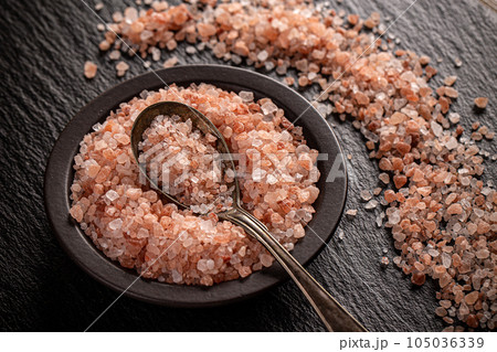 Himalayan pink rock salt Himalayan pink rock salt 105036339