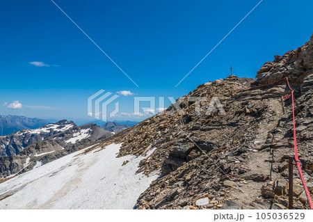 Mountains with snow Mountains with snow 105036529