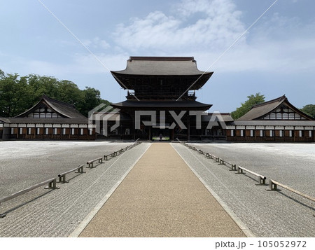 富山県の瑞龍寺の景色 富山県の瑞龍寺の景色 105052972