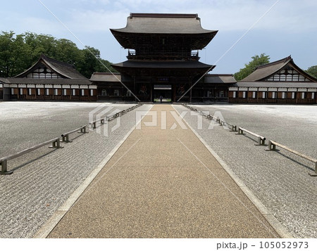 富山県の瑞龍寺の景色 富山県の瑞龍寺の景色 105052973