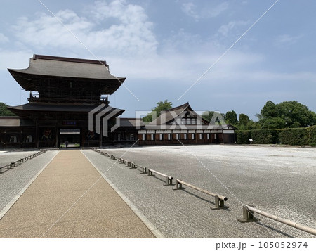 富山県の瑞龍寺の景色 富山県の瑞龍寺の景色 105052974