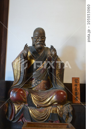 「賓頭盧(びんずる)尊者」の木像(萬福寺・大雄宝殿/京都府宇治市) 「賓頭盧(びんずる)尊者」の木像(萬福寺・大雄宝殿/京都府宇治市) 105053060