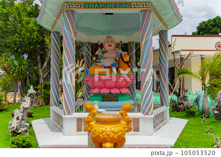 Hotei, the god of friendship, joy and prosperity.  105053520