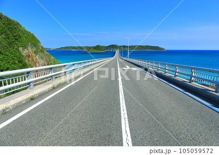 【山口県】快晴の角島大橋 【山口県】快晴の角島大橋 105059572