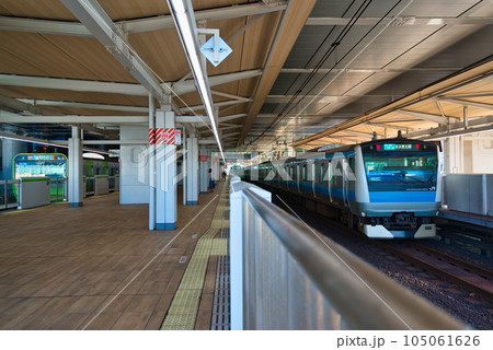 山手線新駅 高輪ゲートウェイ駅ホームの風景 105061626