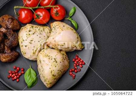 Delicious juicy grilled chicken with salt, spices and herbs with vegetables Delicious juicy grilled chicken with salt, spices and herbs with vegetables 105064722