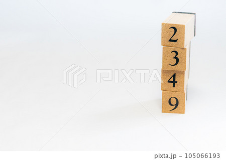 木のブロック　数字　2349 105066193