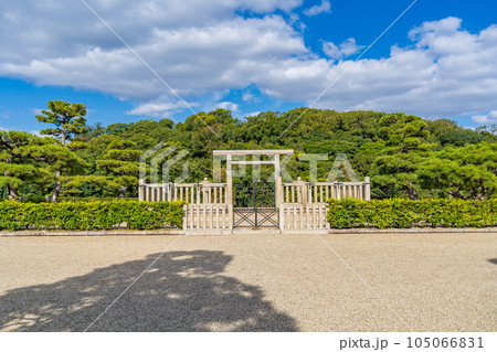 大阪府堺市　第十七代　履中天皇　百舌鳥耳原南陵 105066831