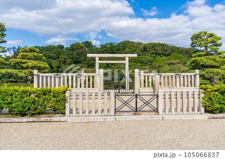 大阪府堺市　第十七代　履中天皇　百舌鳥耳原南陵 105066837