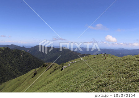 徳島県にある次郎笈山頂から見る景色 105070154