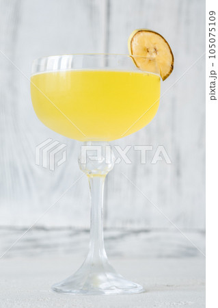 Glass of Bananarama cocktail 105075109