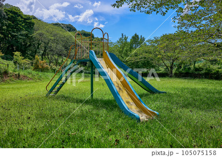 高野山公園(鹿児島県出水市高尾野町大久保) すべり台 高野山公園(鹿児島県出水市高尾野町大久保) すべり台 105075158