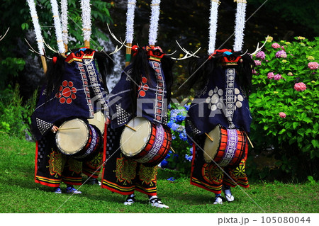 岩手県民俗芸能公演　鹿踊り 105080044