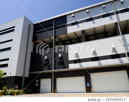 東京近郊の大型物流施設 105080457