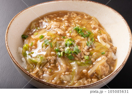 白菜とひき肉のうま煮丼 白菜とひき肉のうま煮丼 105085631