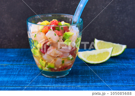 エビのセビーチェ（メキシコ料理） 105085688