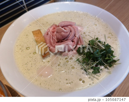 あさりとチーズの洋風ラーメン 105087147