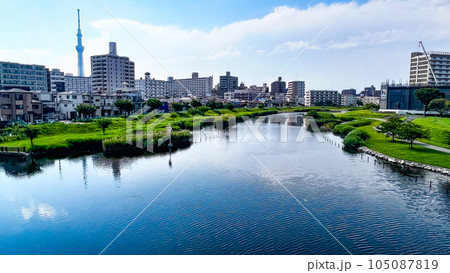 東京 亀戸 旧中川の風景 105087819