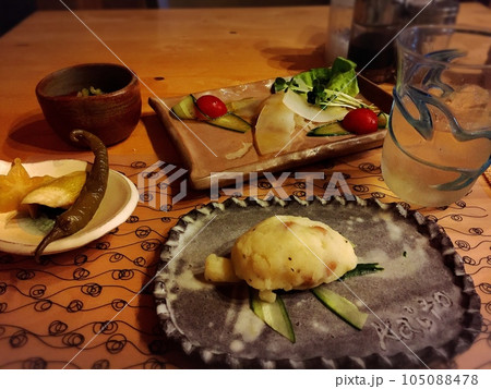 亀の形のポテトサラダ 民宿の晩御飯 亀の形のポテトサラダ 民宿の晩御飯 105088478