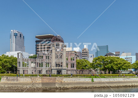 青空の原爆ドーム 105092129