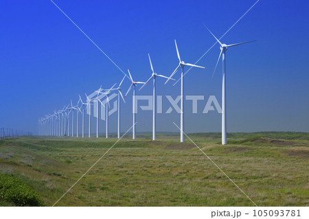 草原と風力発電 草原と風力発電 105093781
