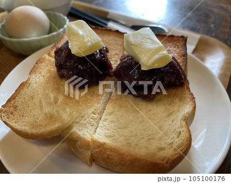 あんバタートースト 喫茶店の朝食の定番モーニング あんバタートースト 喫茶店の朝食の定番モーニング 105100176