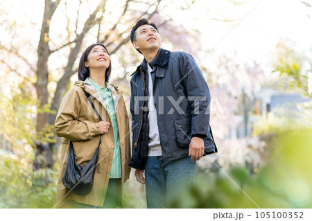 旅 旅 105100352