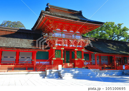 【大分県】晴天の宇佐神宮の上宮 105100695