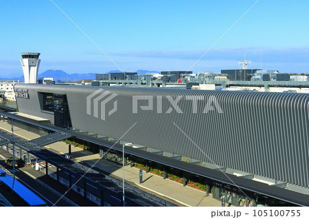 【熊本県】リニューアルした阿蘇くまもと空港 105100755